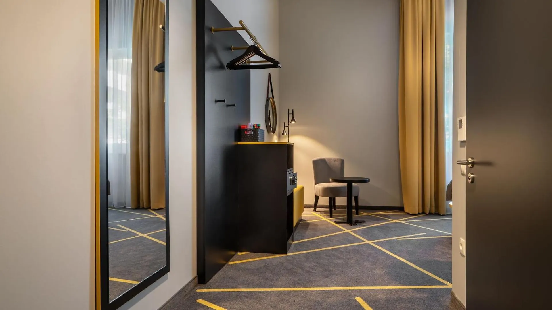 Holiday Inn - The Niu, Fury Aschheim Messe By Ihg Hotel