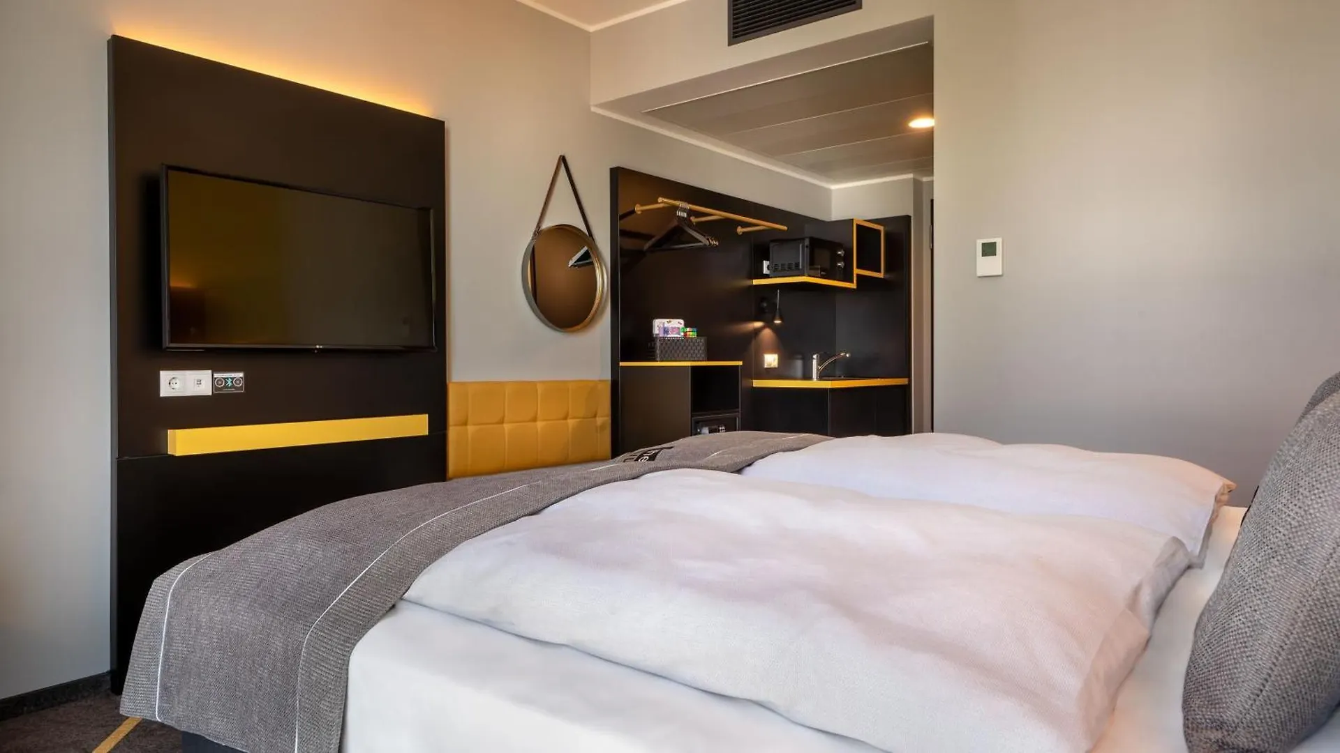 Hotel Holiday Inn - The Niu, Fury Aschheim Messe By Ihg